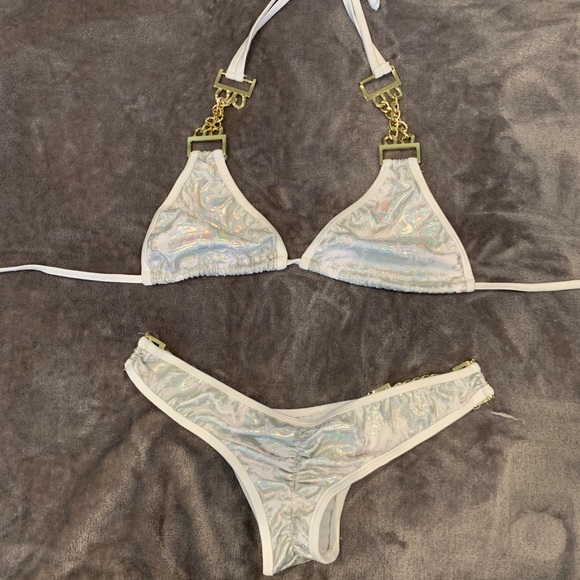 Cheeky bikini - Picture 2 of 2